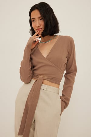 Brown Blusa de algodón suave atada a la cintura