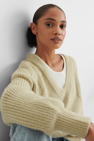 Beige Lang strikket genser