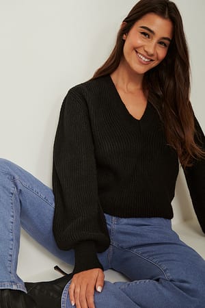 Black Karbowany sweter o kroju w kształcie litery V