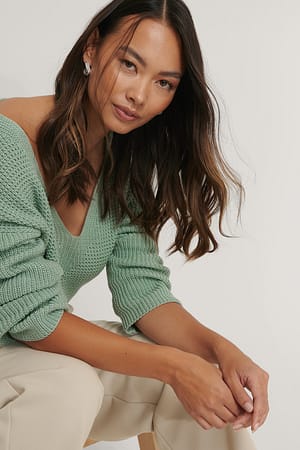 Pistachio V-neck Cropped Knitted Sweater