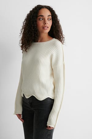 White Wavy Detail Knitted Sweater