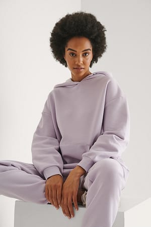 Lilac Ekologisk oversize hoodie med ficka