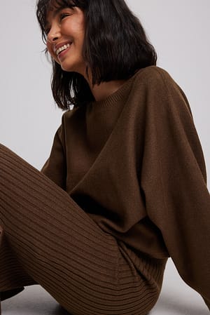 Brown Krótki dziergany sweter z zaokrąglonym dekoltem