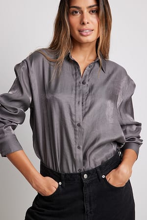 Grey Skinnende strukturert skjorte