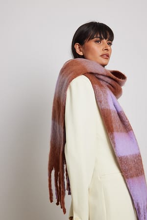 Lilac/Brown Återvunnen mjuk rutig scarf med flätade fransar