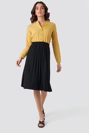 Black Yol Pleated Midi Skirt