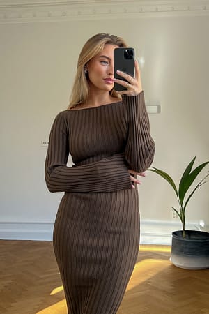 Brown Wrap Back Detailed Knitted Dress