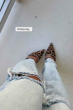 Leopard Sapatos de tacão com padrão de leopardo e tiras cintilantes